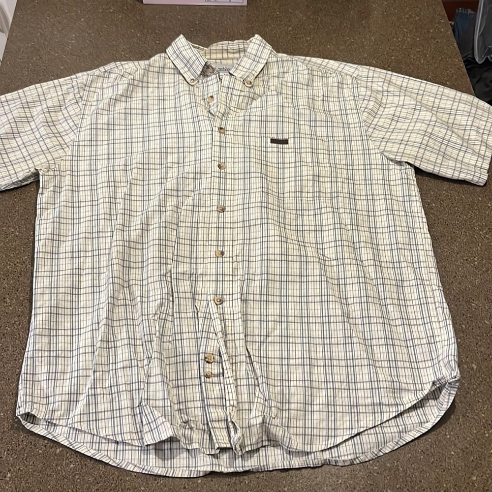 Men’s large Carheartt button down.